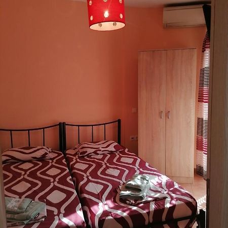 Enoikiazomena Diamerismata Mezonetes Giannakoudis Νο5 Nikiti  Exterior foto